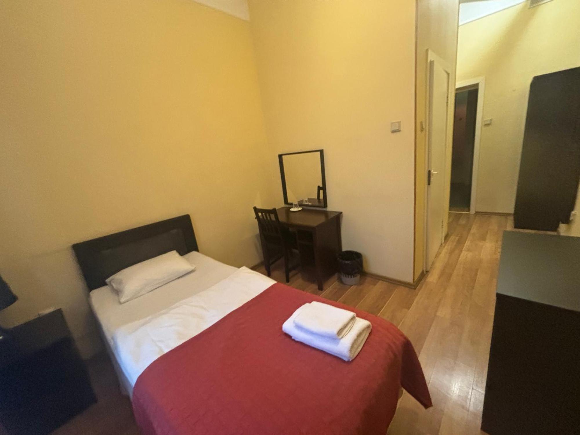 Viktorija Hotel Riga Ngoại thất bức ảnh