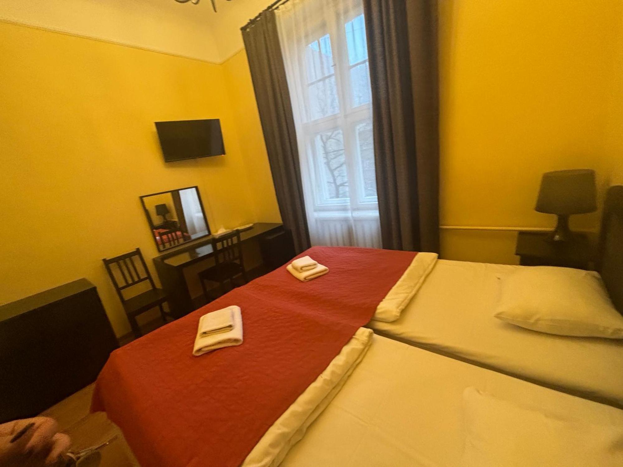 Viktorija Hotel Riga Ngoại thất bức ảnh