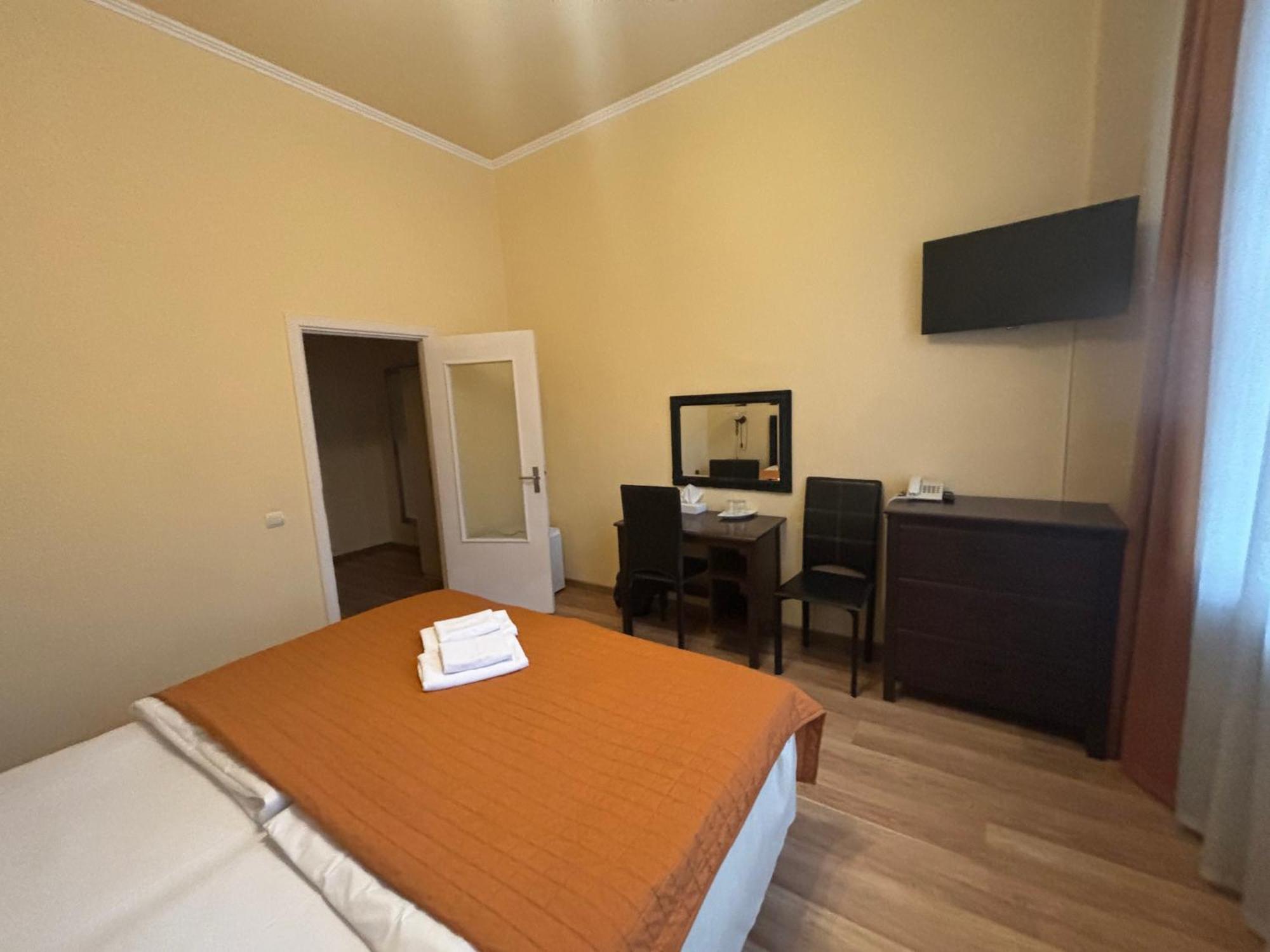 Viktorija Hotel Riga Ngoại thất bức ảnh